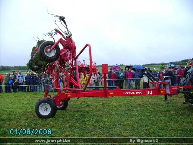 libromont2006,journee de l'herbe (313).JPG