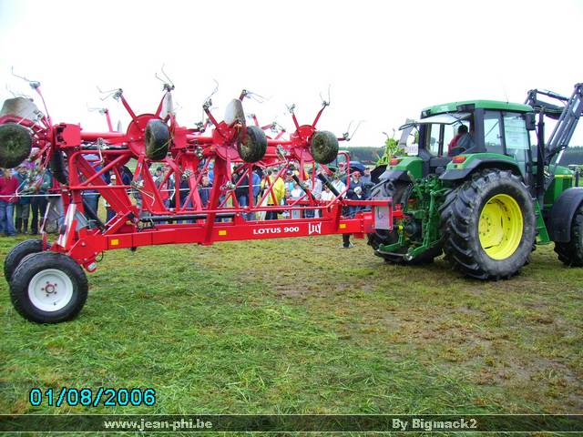 libromont2006,journee de l'herbe (315).JPG